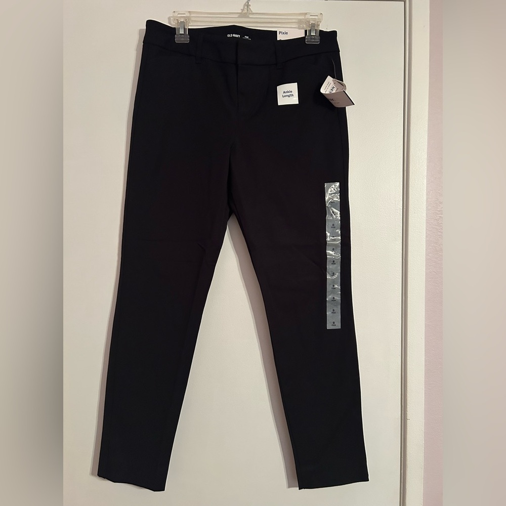 Old Navy NWT Black Ankle Pixie Pant Size 8